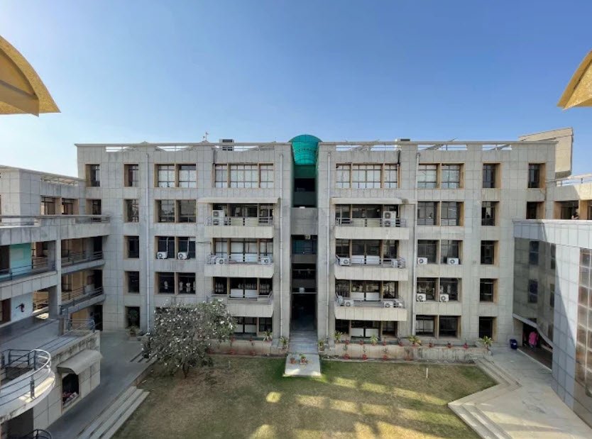 National Institute of Fashion Technology, Gandhinagar
